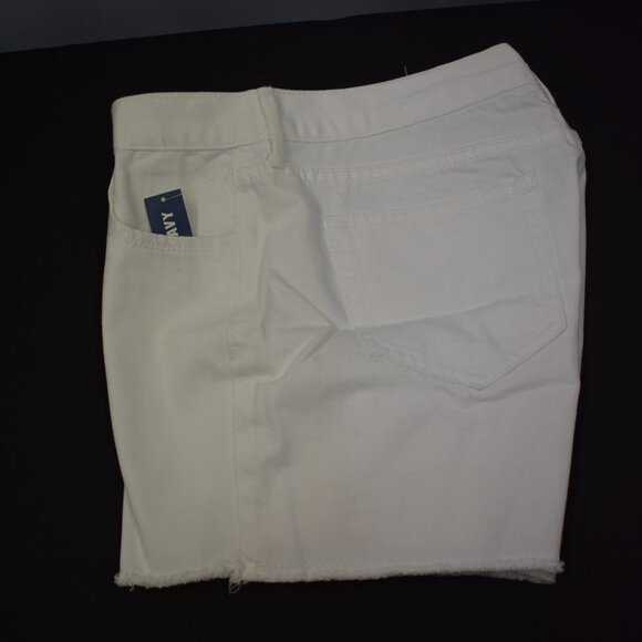 OLD NAVY FLIRT WHITE‎ DENIM SHORTS - Picture 4 of 6
